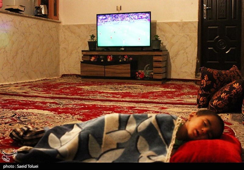 تماشای فوتبال در روستاهای دور دست و محروم خراسان شمالی به روایت تصویر