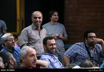 محمدحسین حیدری در دهمین دوره مجمع عمومی سالانه ، انتخابات اعضای هیات مدیره و بازرسان انجمن صنفی عکاسان مطبوعاتی ایران
