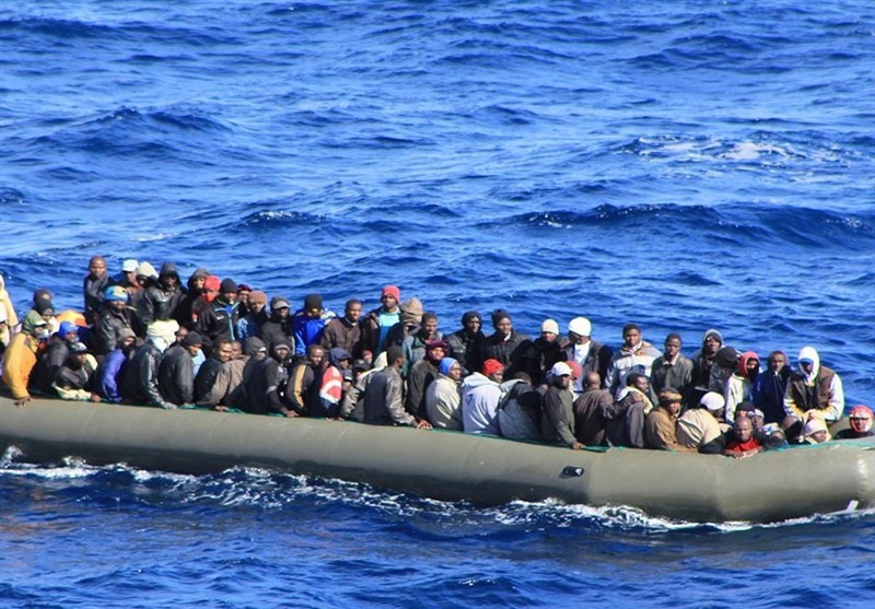 دولت ایتالیا: کشتی‌های نجات به مهاجران کمک نکنند