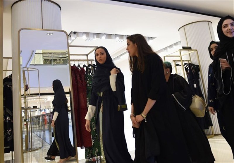 ارتباط رانندگی دیرهنگام زنان سعودی با پرونده رسوایی‌ها و شکست‌های منطقه‌ای