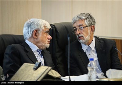 غلامعلی حدادعادل و محمدرضا عارف در جلسه مجمع تشخیص مصلحت نظام