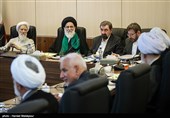 گزارش: حضور و غیاب سران قوا در جلسات مجمع تشخیص/ روحانی غایب همیشگی و غیبت لاریجانی‌ها در اکثر جلسات + جدول