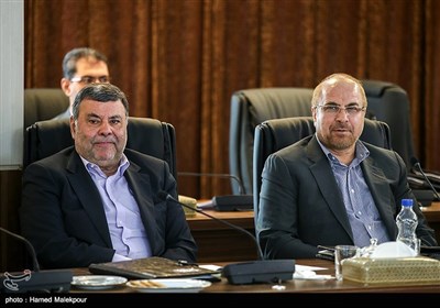 محمدباقر قالیباف و سیدمحمد صدر در جلسه مجمع تشخیص مصلحت نظام