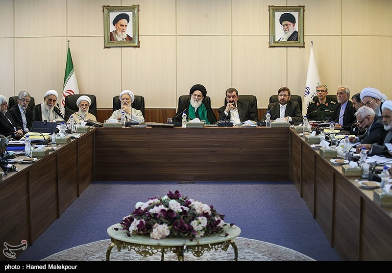 تشکیل جلسه مجمع تشخیص مصلحت بعد از 2 ماه/ عدم حضور سران قوا + عکس