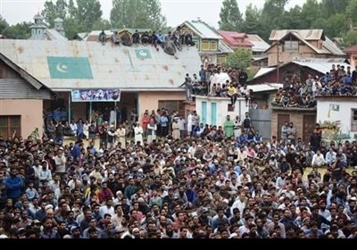 گفوارہ اننت ناگ میں خونریز تصادم اور شہداء کی تدفین میں عوام کا سیلاب