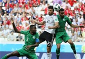 جام جهانی 2018| عربستان با پیروزی جام را ترک کرد/ پایان کار صلاح با 2 گل و بدون امتیاز