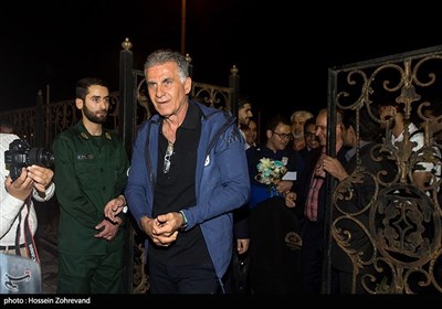 Team Melli Warmly Received by Fans at Tehran Airport