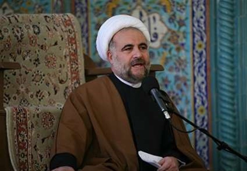 لرستان| مسئولان باید از سخنان شهید بهشتی درس بگیرند
