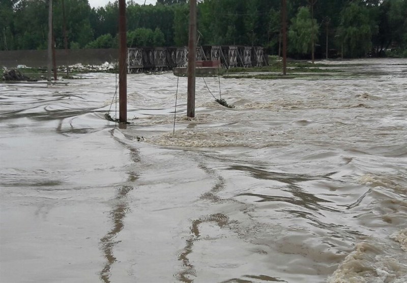 تصاویر | لگاتار بارشوں کے بعد کشمیر میں سیلاب جیسی صورتحال؛ دریائے جہلم میں پانی کی سطح میں قدرے اضافہ