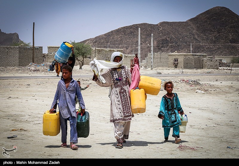 یک میلیون نفر در سیستان و بلوچستان &quot;آب&quot; ندارند؛ آیا انتقال آب از عمان به نتیجه می‌رسد؟