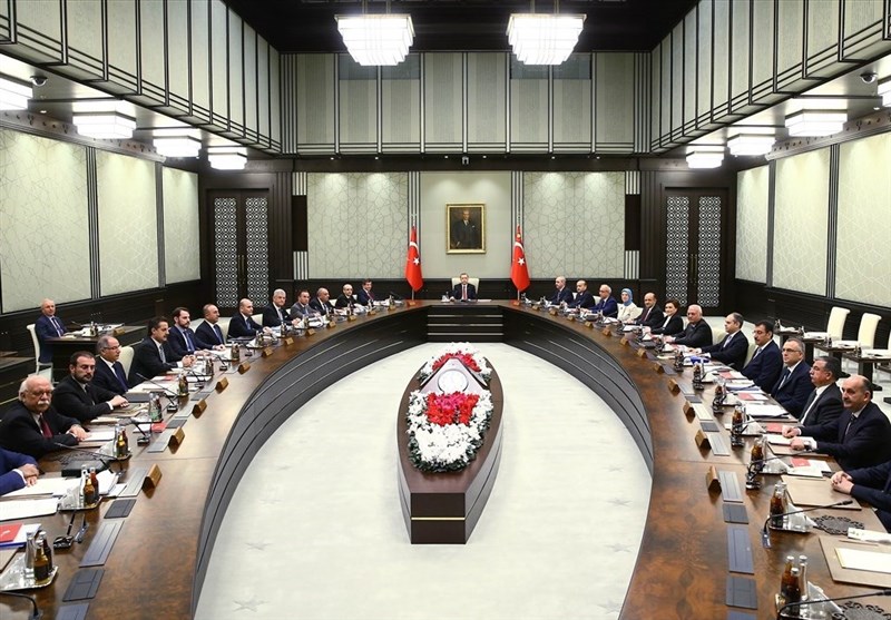 تشکیل کابینه ترکیه درباره بحران اوکراین و مسئله تنگه‌ها