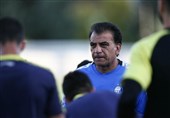 خوزستان| بیژن طاهری: دفاع تیمی ما ضعف دارد/ با داشتن بازیکنان با تجربه توانستیم برنده بازی باشیم
