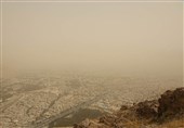 گرد و غبار لرستان را به تعطیلی کشاند/ اکثر شهرها‌ی استان در شرایط بحرانی