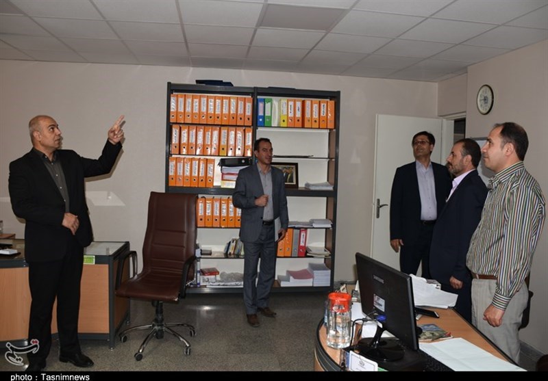 گزارش تسنیم از بازدید مدیران صنعت برق استان مرکزی از مصارف ادارات