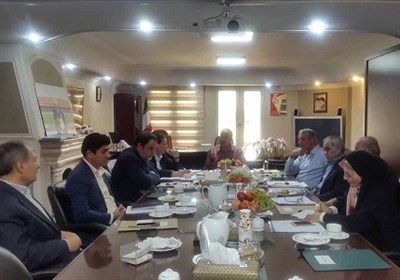 بررسی راهکارهای ماندن بازنشستههای فدراسیون فوتبال به جز ساکت در جلسه هیئت رئیسه/ توافقها بههم میخورد؟