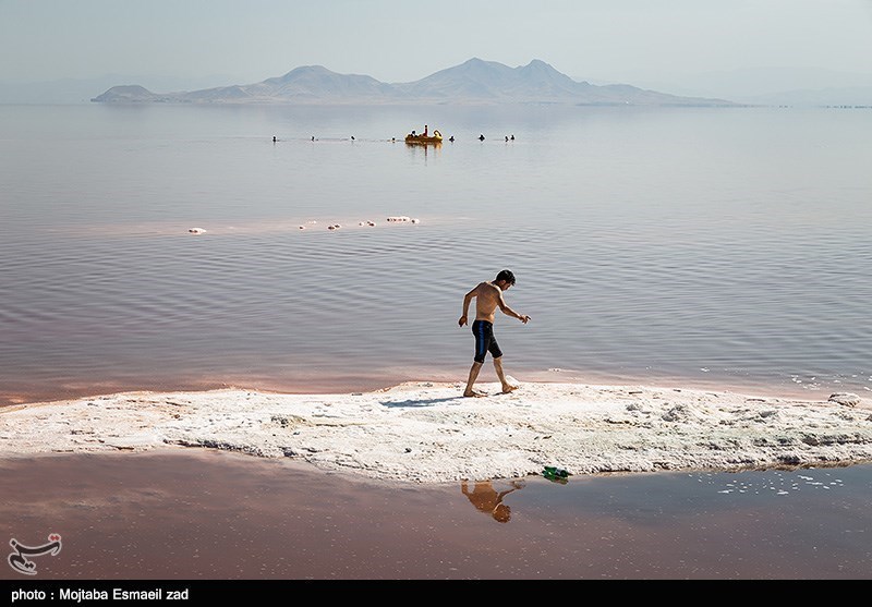 حجم آب موجود در دریاچه ارومیه 20 میلیون متر مکعب افزایش یافت