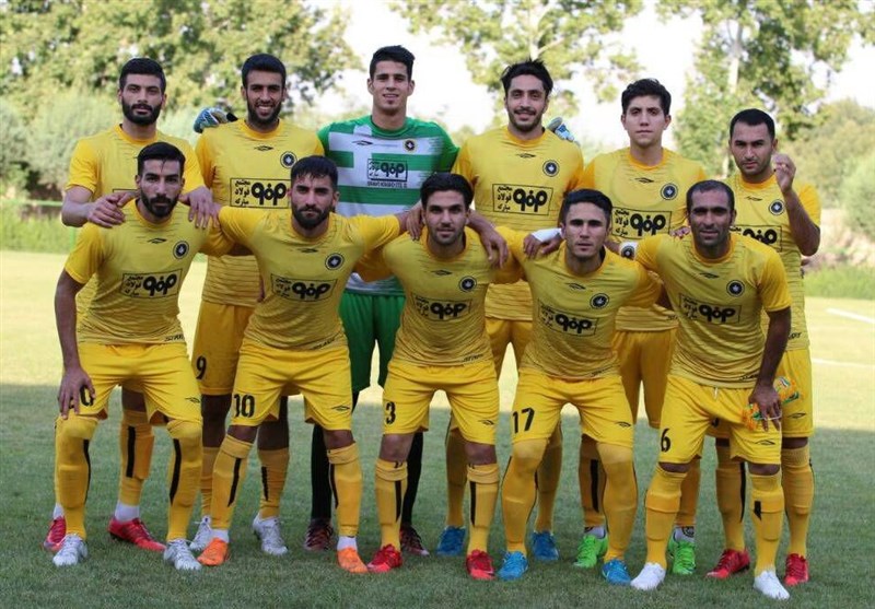 اصفهان| تساوی بدون گل سپاهان و نفت آبادان در پایان نیمه نخست