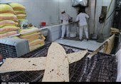 فیلم| گلایه نانواییهای مشهد از بیتوجهی دولت؛ حداقل وامی به نانوایان بدهید