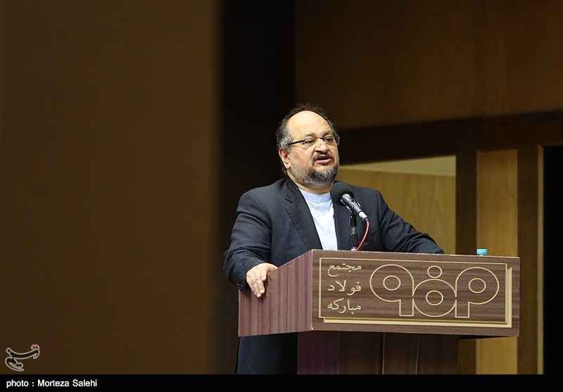 وزیر صنعت در کرمانشاه: شرایط بد ارزی واحدهای تولیدی را تحت تاثیر قرار داده است