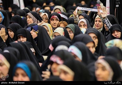 همایش دختران انقلاب در حسینیه شهید همت