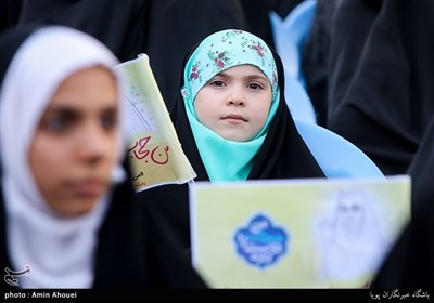 همایش دختران انقلاب در امامزاده صالح(ع) تجریش