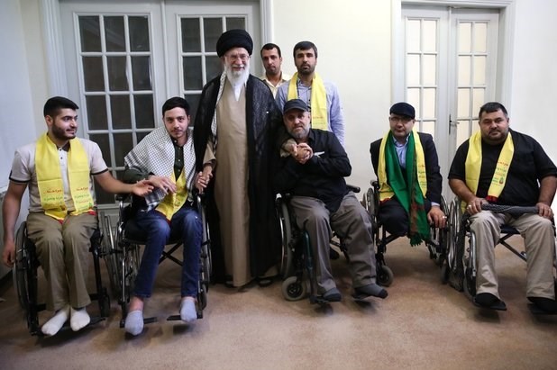 جمعی از جانبازان حزب‌الله لبنان با رهبر انقلاب دیدار کردند