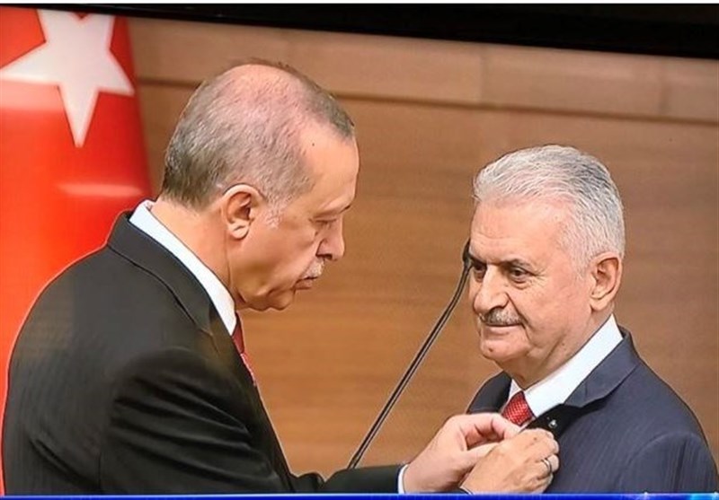 تقدیر اردوغان از یلدیریم و اهدای مدال شرافت به وی