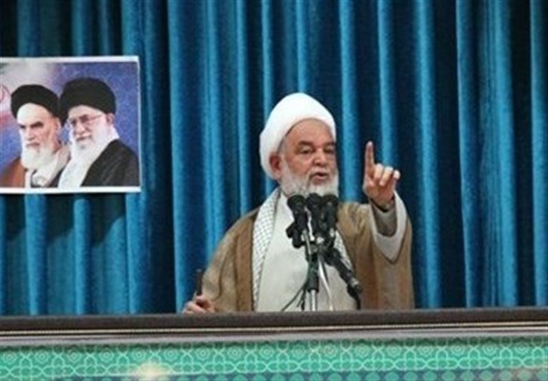 امام جمعه بجنورد: دشمنان از نفوذ ایدئولوژی و تفکر انقلاب اسلامی هراس دارند