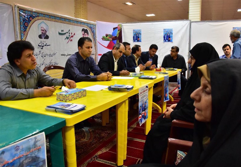 برپایی میز خدمت تامین اجتماعی در مصلی جمعه بوشهر+ تصاویر