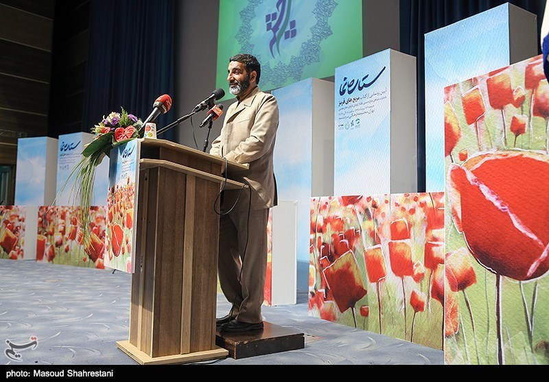  سخنرانی حاج حسین یکتا در رونمایی از کتاب (مربع های قرمز)خاطرات حاج حسین یکتا