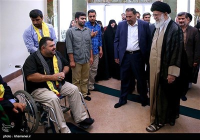 امام خامنہ ای کیساتھ حزب اللہ لبنان کے جانبازوں کی ملاقات