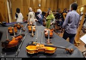 تمرین ارکستر سمفونیک تهران به رهبری بابک کاظمی