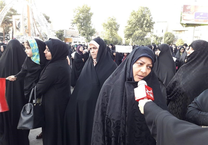 تهران| وقتی بانوان دیار 15 خرداد در دفاع از حریم خانواده به پا می‌خیزند