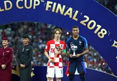 جام جهانی 2018| مودریچ بهترین بازیکن و امباپه بهترین بازیکن جوان جام شدند/ دستکش طلایی به کورتوا رسید/ اسپانیا؛ تیم جوانمرد