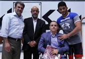 دیدار کشتیگیر مصدوم سیستانوبلوچستانی با ملیپوشان کشتی آزاد