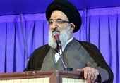 امام جمعه کرج: دلیل اصرارها بر پیوستن ایران به FATF ‌چیست؟ / برخی دو‌قطبی معیشت و امنیت را راهبری می‌کنند‌
