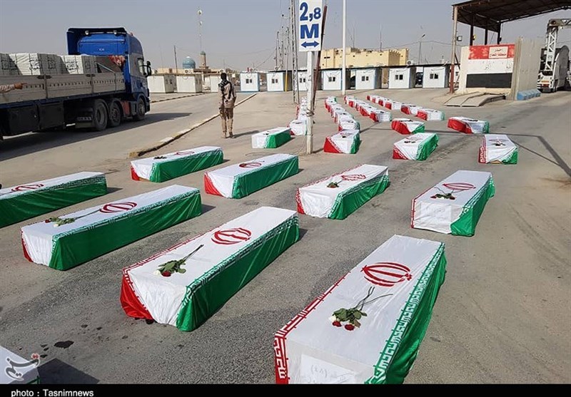 ایران به عطر شهدای دفاع مقدس معطر شد/ ورود پیکر 18 شهید تازه تفحص‌شده از مرز شلمچه +فیلم
