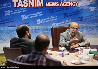 حضور غلامرضا اصغری معاون وزیر بهداشت و رئیس سازمان غذا و دارو در خبرگزاری تسنیم