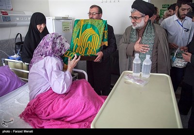 کاروان زیر سایه خورشید در بیمارستان بیستون - کرمانشاه 