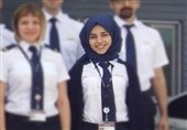 نخستین خلبان زن محجبه در تاریخ جمهوریت ترکیه آماده پرواز می‌شود