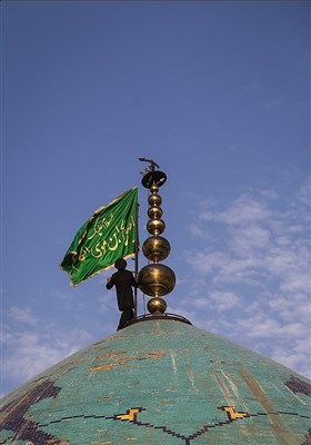 آیین تعویض پرچم گنبد امامزاده صالح (ع)