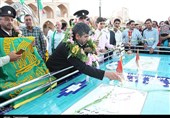استقبال باشکوه مردمی از خادمان امام رضا(ع) در یزد به روایت تصویر