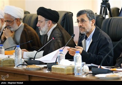 محمود احمدی نژاد از اعضای مجمع تشخیص مصلحت نظام