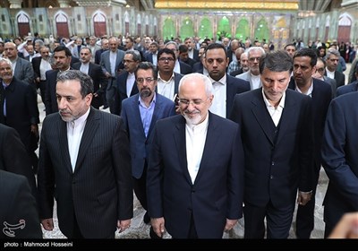 تجدید میثاق ظریف وزیر امور خارجه ، سفرا و روسای نمایندگی های ایران در جهان با آرمان های امام خمینی (ره)