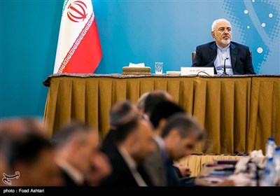 محمد جواد ظریف وزیر امور خارجه در همایش رؤسای نمایندگی‌های ایران در خارج از کشور 