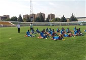 گزارش تمرین امروز استقلال| ادامه غیبت مربی آبی‌پوشان و ناراحتی بازیکنان + عکس