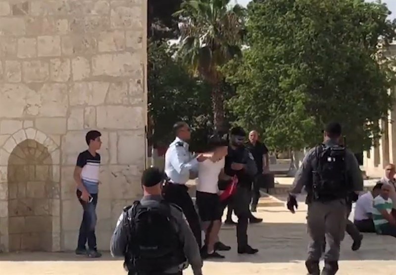 Clashes Erupt after Israeli Settlers Storm Al-Aqsa Mosque (+Video)