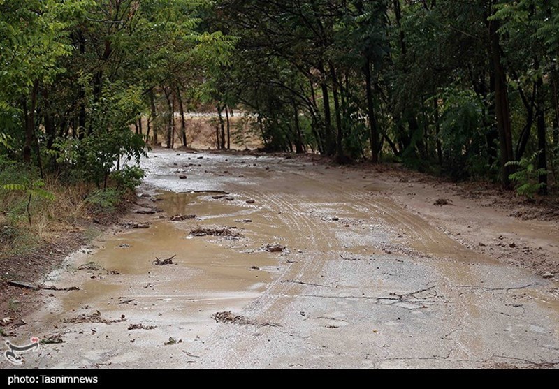 گیلان|‌ جاری شدن سیل در رودبار به تأسیسات زیربنایی خسارت‌ وارد کرد