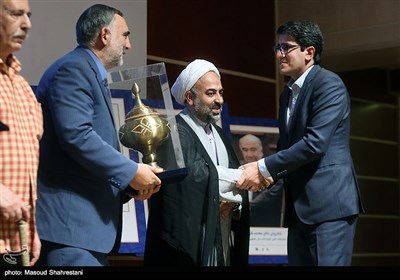 آیین تقدیر چهارمین دوره جایزه کتاب سال جمهوری اسلامی