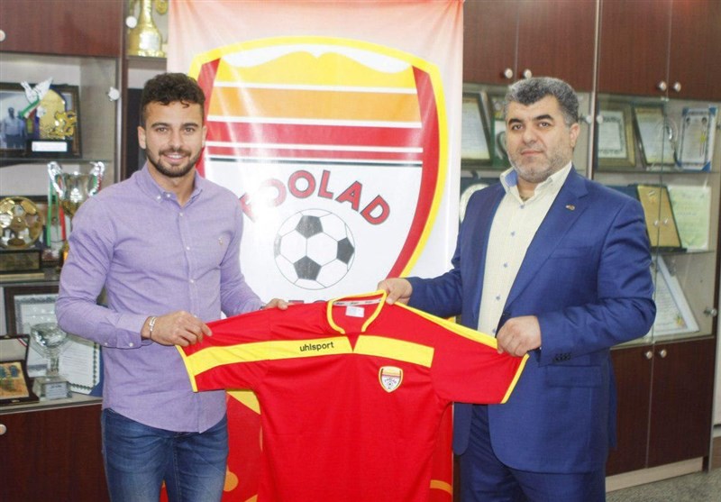Persepolis Midfielder Rafiei Moves on Loan to Foolad
